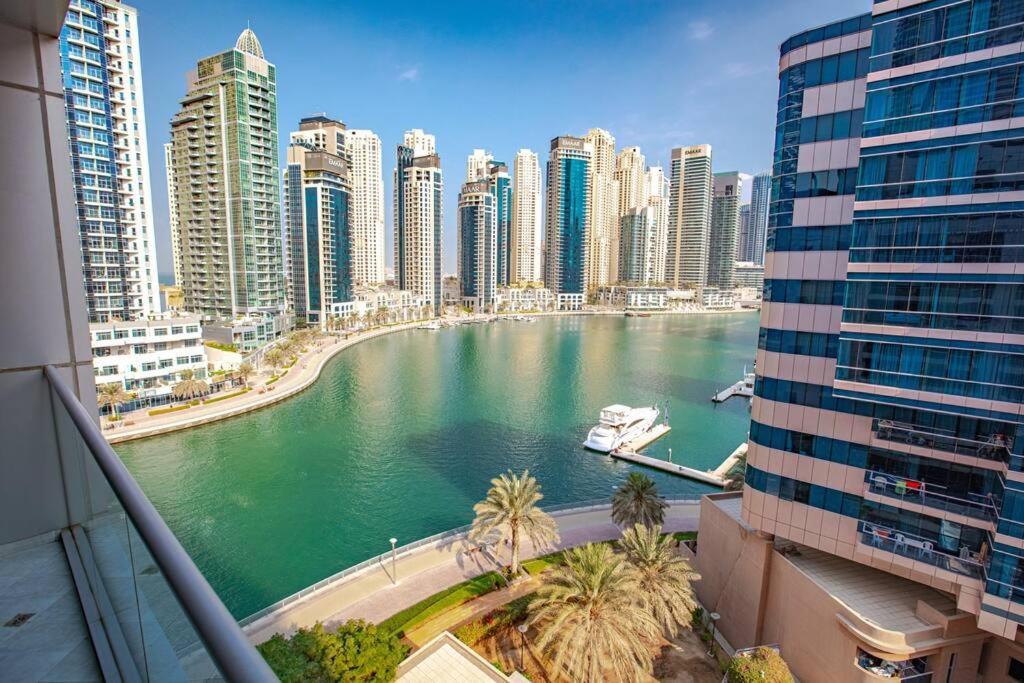 La Buena Vida Homes - Exquisite Spacious Luxe 1br , Full Marina View, Kitchen, 5 Min To Beach, Jbr And Marina Appartement Dubai