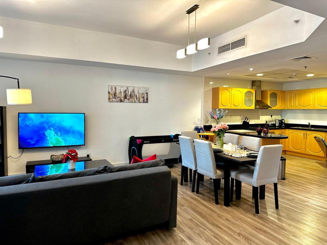 Appartement La Buena Vida Homes - Exquisite Spacious Luxe 1br , Full Marina View, Kitchen, 5 Min To Beach, Jbr And Marina Dubai