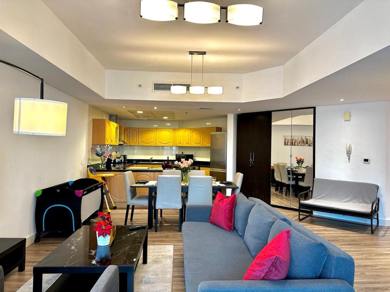 Appartement La Buena Vida Homes - Exquisite Spacious Luxe 1br , Full Marina View, Kitchen, 5 Min To Beach, Jbr And Marina Dubai