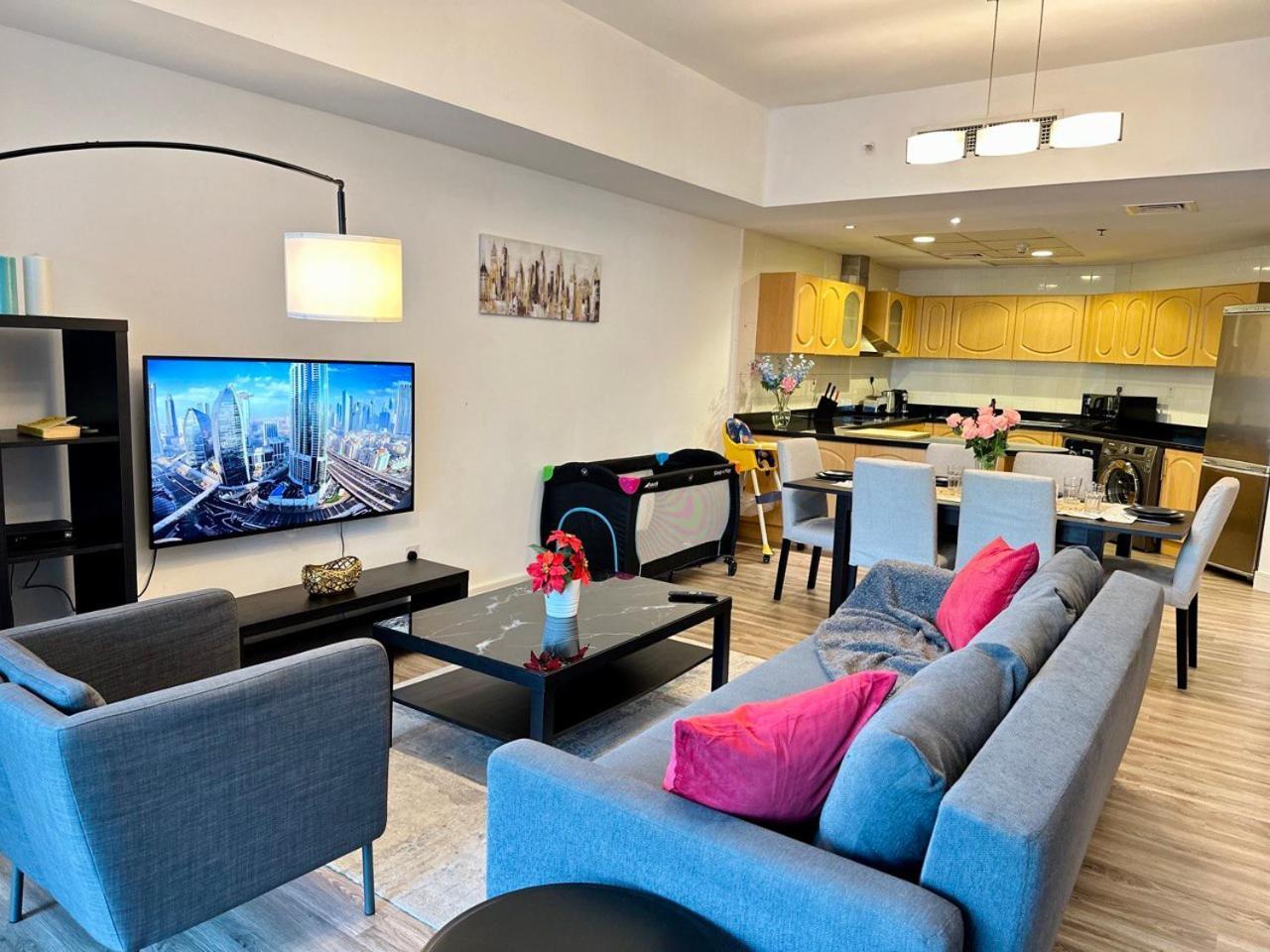 La Buena Vida Homes - Exquisite Spacious Luxe 1br , Full Marina View, Kitchen, 5 Min To Beach, Jbr And Marina Appartement Dubai